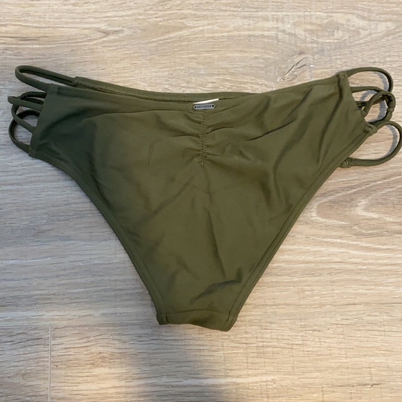 Hollister swimsuit bottoms - Picture 2 of 5